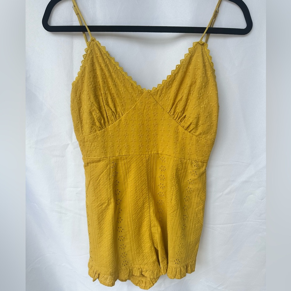 Boutique Spaghetti Strap Romper Mustard Yellow Size: M